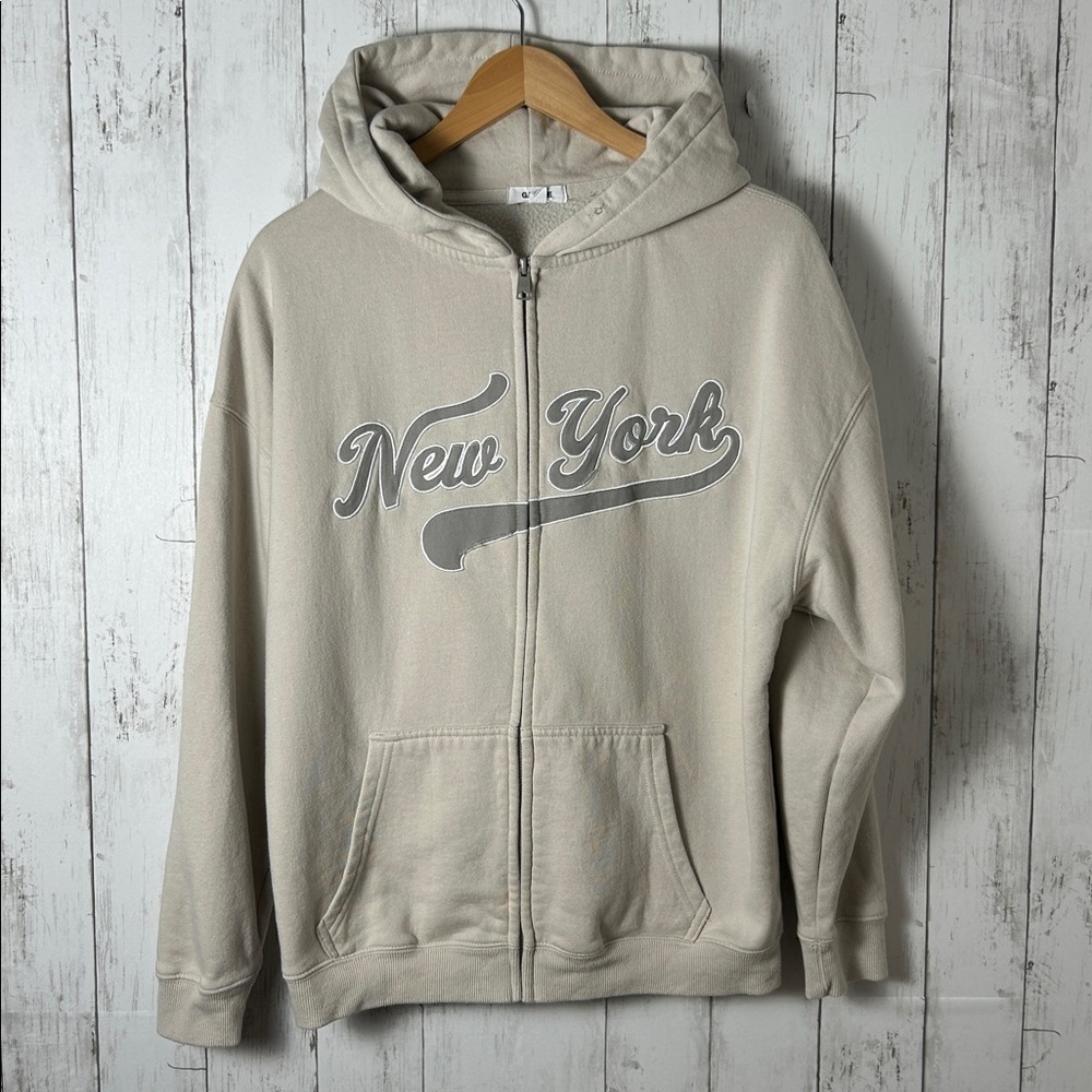 Garage Cream zip up Hoodie men’s size extra small New York oversized comfort